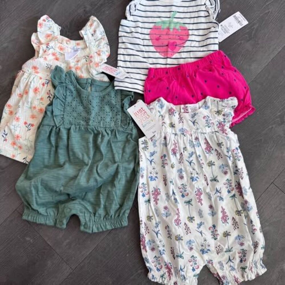 NWT Carters Baby Girl Outfits 0-3 Months
